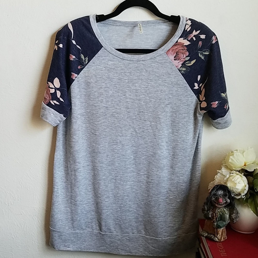 42pops 1XL gray and floral sleeve shirt